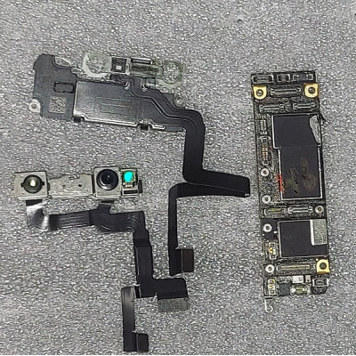 Материнская плата для Iphone 11 64gb Оригинал Материнская плата для Iphone 11 64gb Оригинал